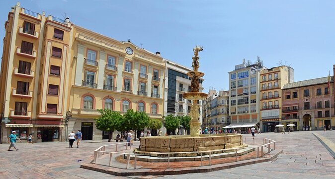 Malaga Tapas and Wine Tour - Drinks and dessert wine: how the alcohol fits the pacing