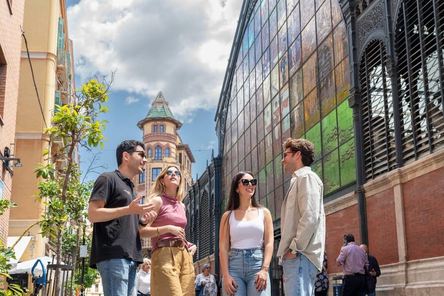 Málaga: Tapas, Wine & Rooftops Private Tour - Key things that make this Malaga tour worth your time