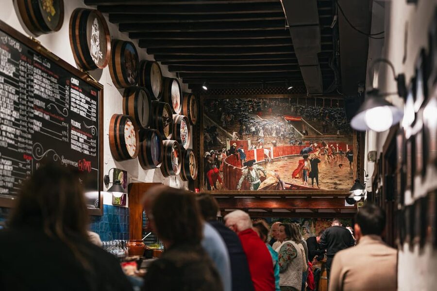 Málaga: Traditional Andalusian Tapas and Wine Tour - A 200-Year-Old Winery Kickoff in Málaga Old Town