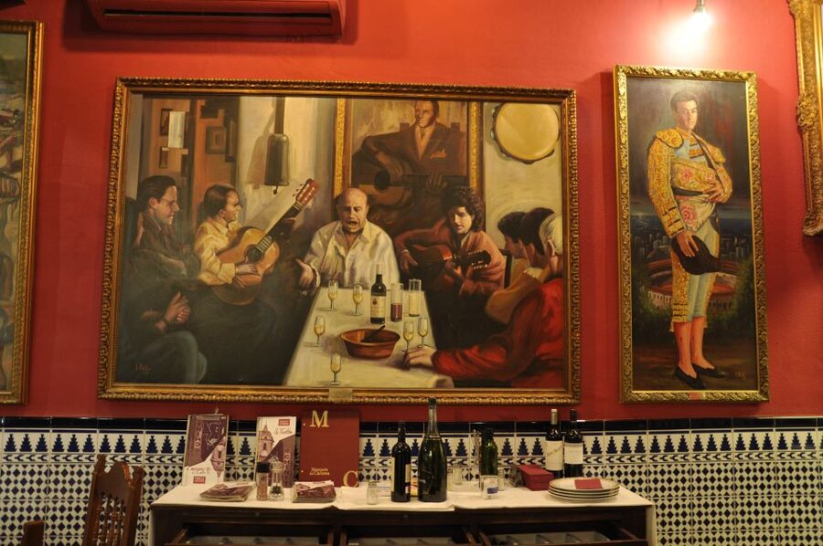Málaga: Wine & Tapas Tour - Small Groups, Easy Conversation, and the Value of a Real Local Guide