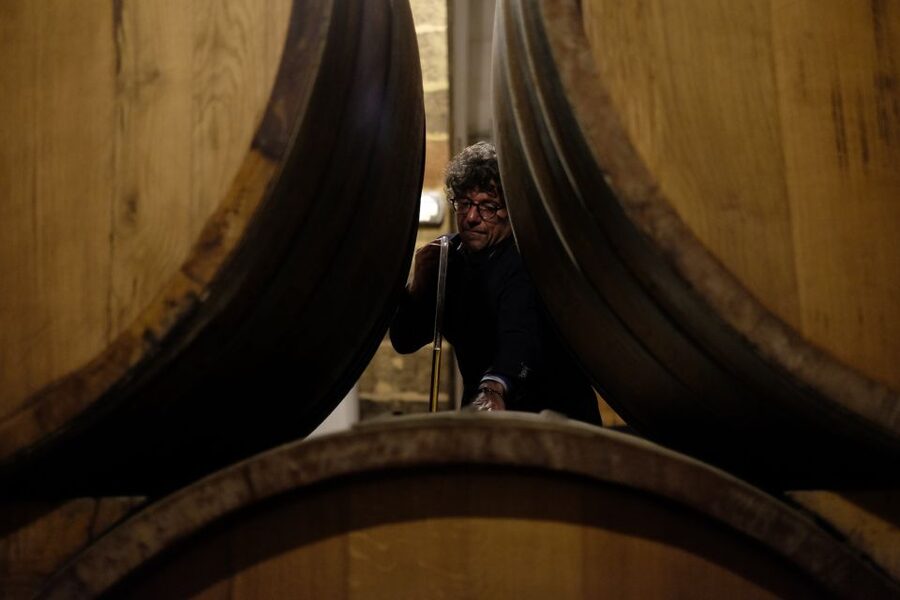 Marsala: Florio Winery Tour with Local Wine Tasting - Touring the winery and cellars: where Marsala actually gets its personality