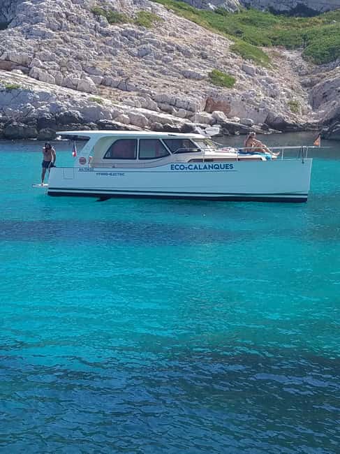 Marseille: Calanques Eco Boat Cruise with Lunch and Wine - L’Archipel de Riou and the return: more cliffs, more quiet, then back to the Old Port