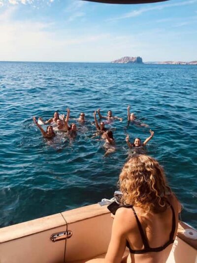Marseille: Calanques Eco Boat Cruise with Lunch and Wine - Old Port to first cove: coffee, fruit juice, and quick sea introductions