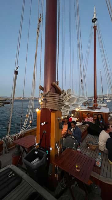 Marseille: Evening sailboat trip to the Calanques du Frioul with buffet and organic wine - Marseille from the water: best views and a real dinner at sea