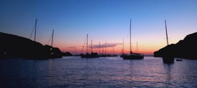 Marseille: Sunset Boat Cruise with Rosé Wine & Snacks - Getting on board near the Mucem and finding your seat