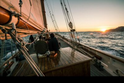 Marseille: Sunset Sailing Cruise with Dinner and Wine - Sailing Out: The Harbor Ride That Sets the Mood