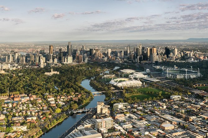 Melbourne sunrise balloon flight & champagne breakfast - Melbourne sunrise ballooning: the payoff for getting up early