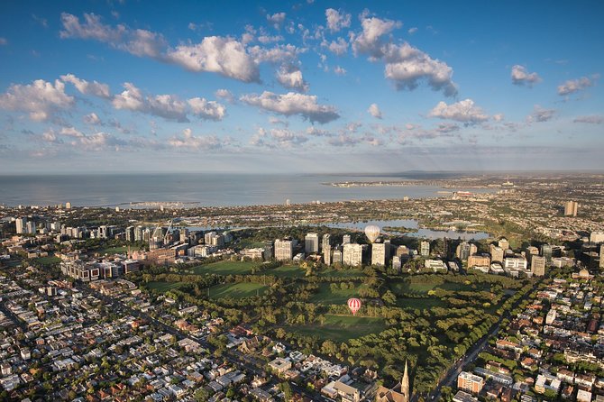 Melbourne sunrise balloon flight & champagne breakfast - What you’ll actually see above Melbourne: Yarra River, MCG, Shrine, Flinders Street, Albert Park