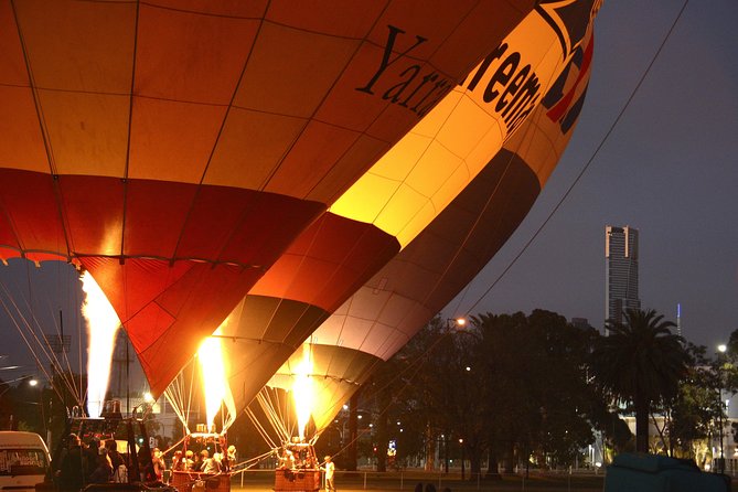 Melbourne sunrise balloon flight & champagne breakfast - Champagne breakfast back at the Sofitel: turning the landing into a celebration