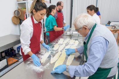 Milan: Italian Cooking Class with Food and Wine - The 3-Hour Flow: From Snacks to Fresh Pasta to Wine at the Table
