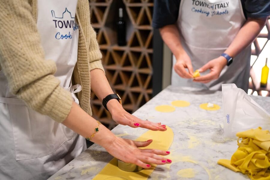 Milan: Pasta Class with Gelato or Tiramisù & Unlimited Wine - Practical tips to get better results (and enjoy the whole thing)