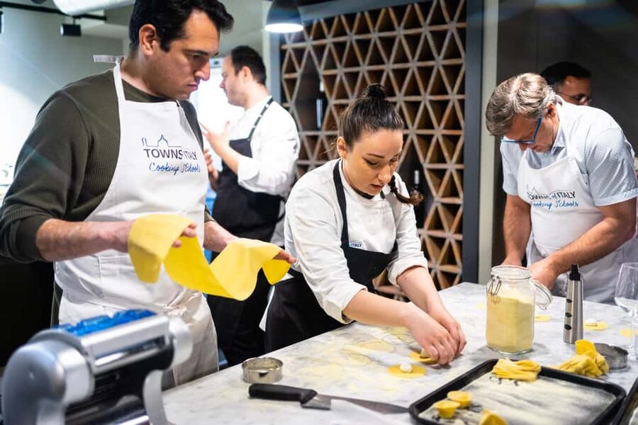 Milan: Pasta Class with Gelato or Tiramisù & Unlimited Wine - Gelato time: a demonstration plus your own flavor