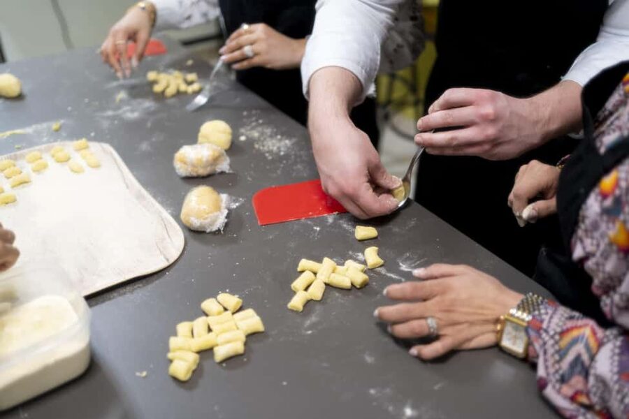 Milan: Pasta, Gnocchi and Tiramisù Cooking Class with Wine - Tips to get the best results back home