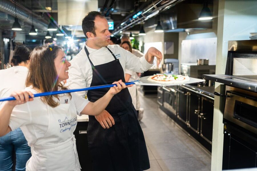 Milan: Pizza or Pasta and Gelato-Making Class with Wine - What Dinner Feels Like Here (And Why It Matters)
