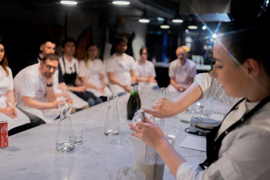 Milan: Pizza or Pasta and Gelato-Making Class with Wine - Price and Value: Is $101 Reasonable in Milan?
