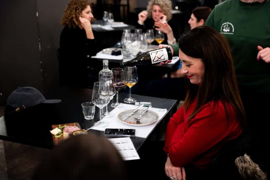 Milan: Wine Lovers Experience at Cantina Urbana Winery - The Sommelier Moment: How the Explanations Help You Taste Better