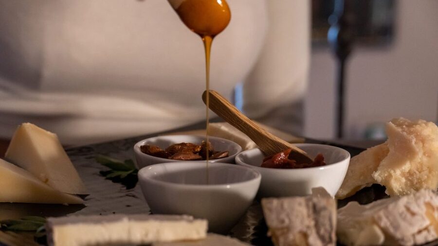 Milan: Wine Tasting Experience in the City Centre - The atmosphere: elegant, local, and easy to extend after