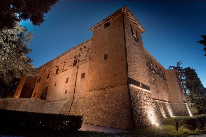 Montalcino: Brunello Wine Tasting Experience - Castle history and traditional wine production methods