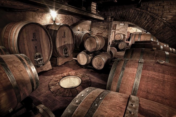 Montalcino: Brunello Wine Tasting Experience - The tasting lineup: 3 local wines with bread sticks