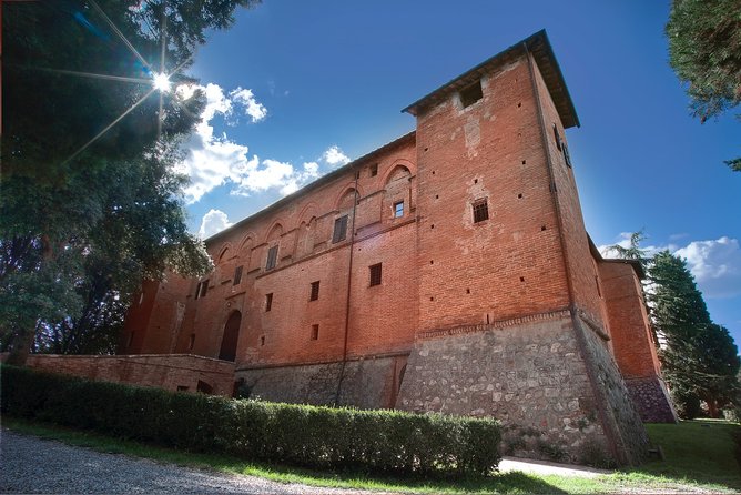 Montalcino: Brunello Wine Tasting & Lunch in a Tuscan Castle - The tasting: 3 Brunello-area wines, snacks, and real explanations