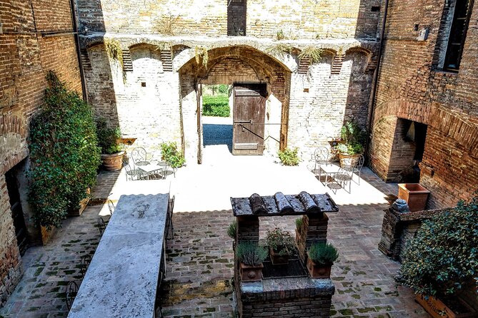 Montalcino: Brunello Wine Tasting & Lunch in a Tuscan Castle - Getting there: Castello Tricerchi and staying on time