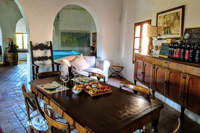 Montalcino: Brunello Wine Tasting & Lunch in a Tuscan Castle - The vineyard walk with your sommelier: fast lessons that stick