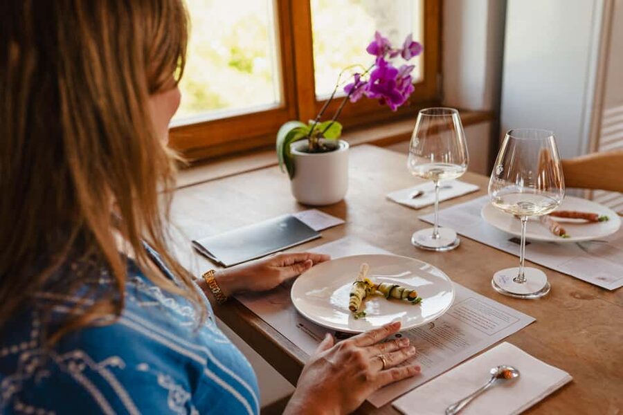 Montalcino: Guided Winery Tour & Gourmet Food Tasting - Six wines and gourmet bites: the format that makes pairing make sense