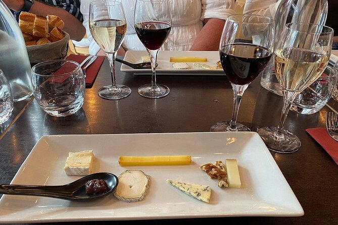 Montmartre Hill French Gourmet Food and Wine Tasting Walking Tour - Should you book this Montmartre food and wine tour?