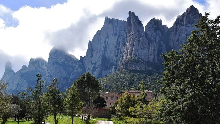Montserrat & Cava Wineries Day Trip from Barcelona w/ Pickup - National Park walking time: big views, real footing