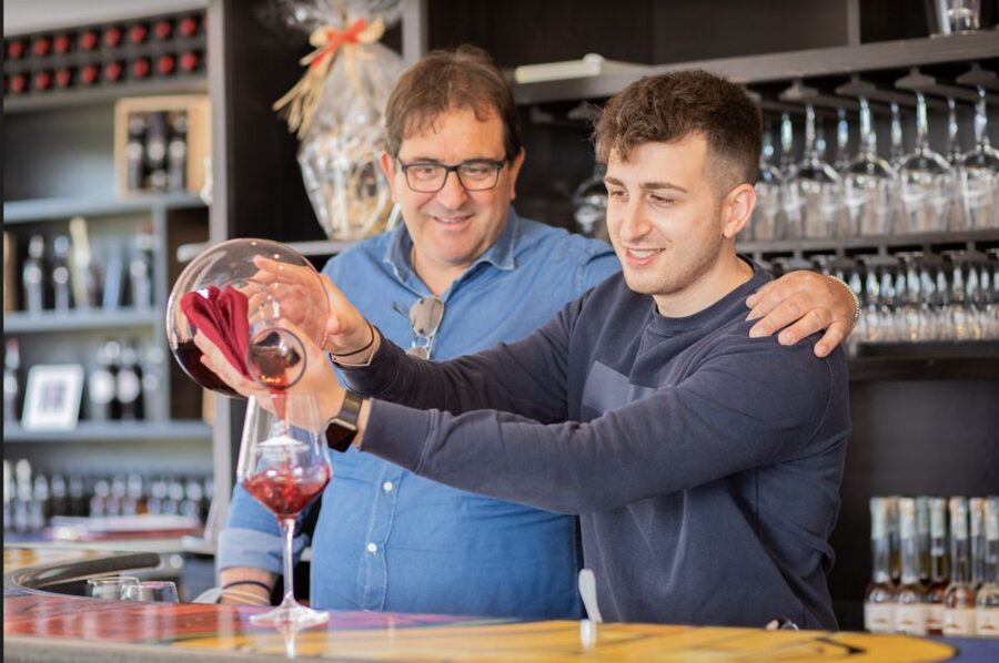 Mount Vesuvius: Vineyard Tour with Wine Tasting and Lunch - Lacryma Christi DOC Tasting: White, Rosé, and Red