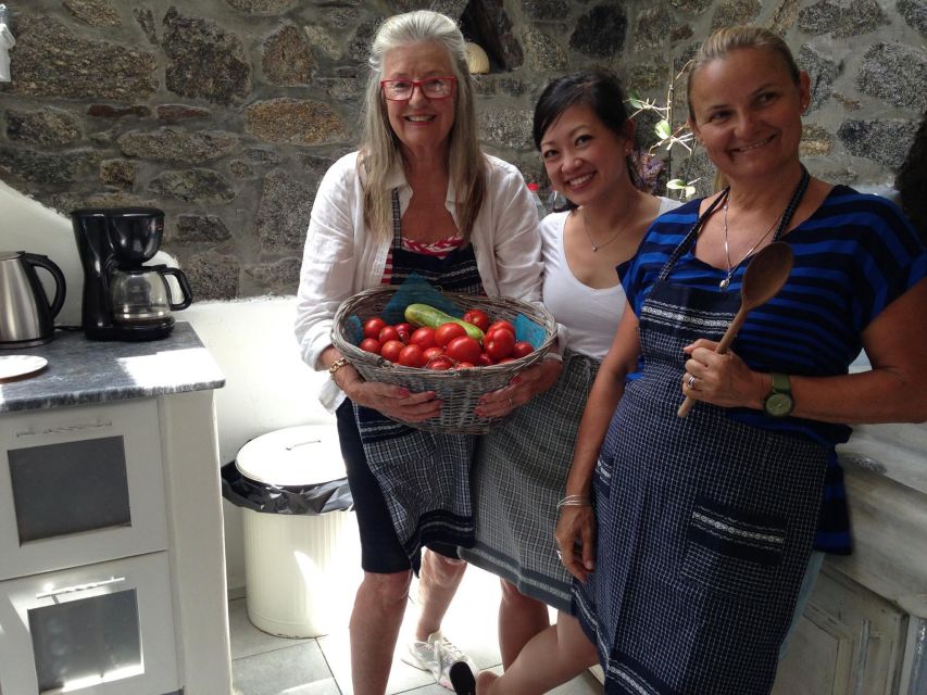 Mykonos: Cooking Class with Food and Wine - Cooking With Teta in a Local Mykonos Home