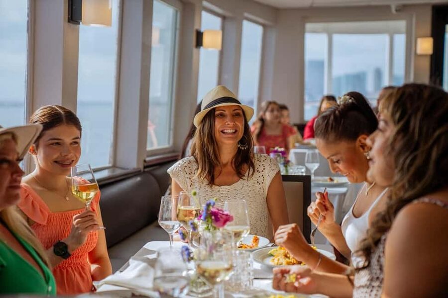 Newport Beach: City Cruises Champagne & Brunch Buffet Cruise - Key highlights at a glance