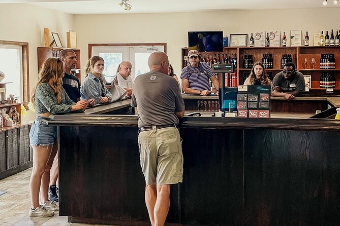 Niagara-on-the-Lake Cycle and Wine-Tasting Tour with Optional Lunch - What the day feels like: smooth route, pre-arranged welcomes, and easy buying