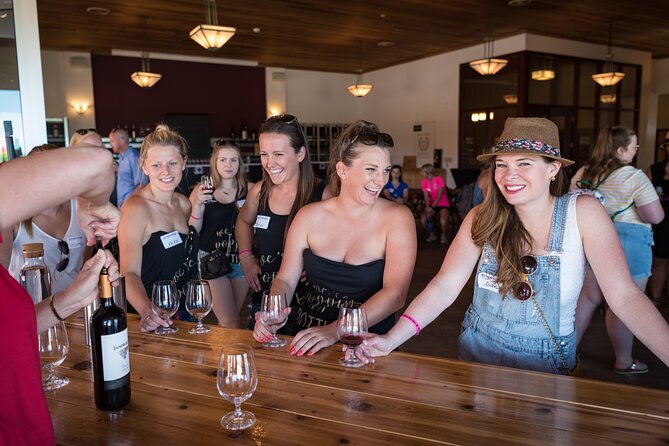 Niagara-on-the-Lake Small Group Wine Tasting Tour - Pickup and meeting points: how the logistics work in real life