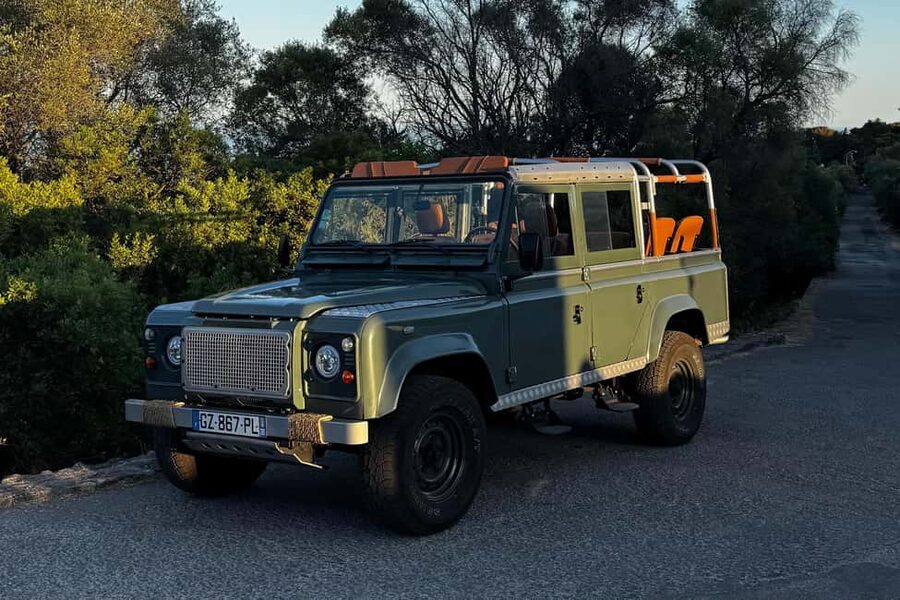 Nice: Sunset & Wine Tasting in a historic Land Rover - The apéritif in Nice: tapenade, local flavors, and an easy start