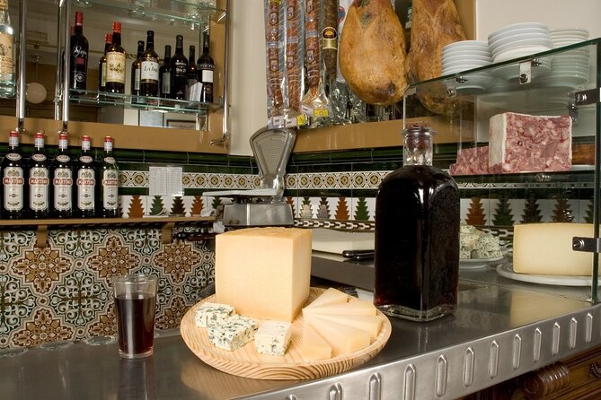 Old Madrid Tapas and Fine Wine Small Group Tour - How the pairings teach Madrid drinking (without turning it into a lecture)