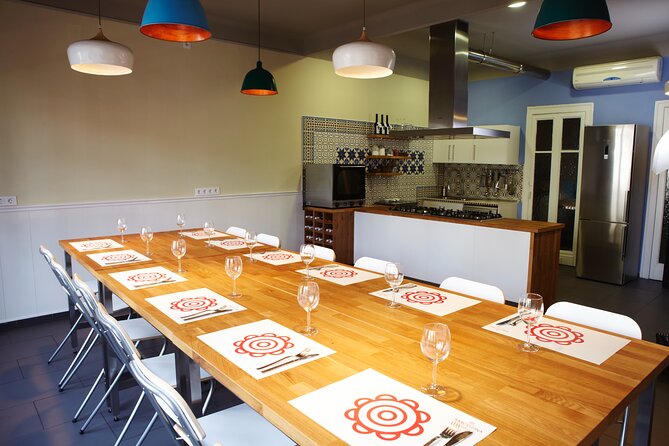 Paella Class & Bottomless Wine: Las Ramblas Views - Small Group Size: Why Max 10 Makes This Worth Your Evening