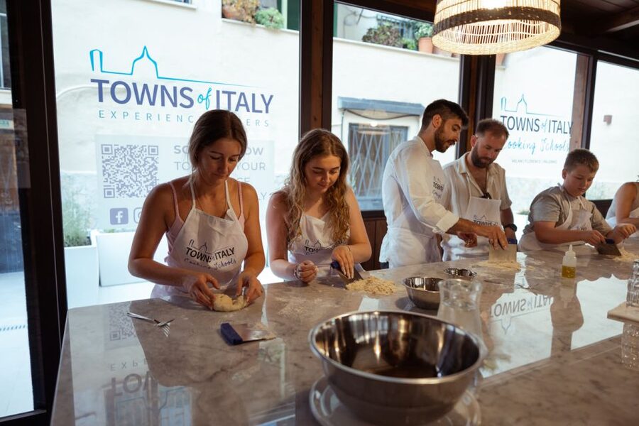 Palermo: Pizza and Gelato Cooking Class with Dinner and Wine - Meet the Chefs: Why Lidia and Marcello Make It Work
