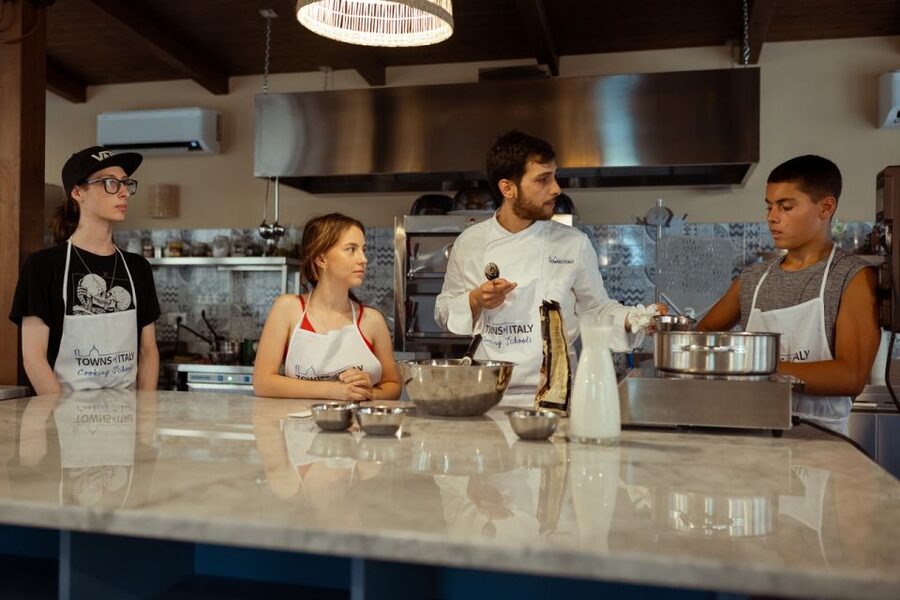 Palermo: Pizza and Gelato Cooking Class with Dinner and Wine - The 3-Hour Flow: Dough, Rest Time, Gelato, Then Dinner