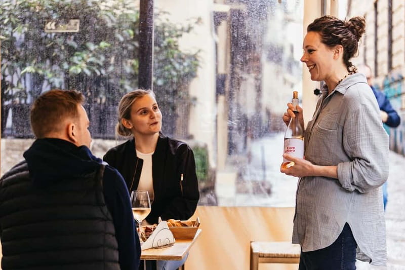 Palermo: Wine Tasting with Snacks at Bottega Monteleone - The hosts and explanations: learning without the wine-studying fatigue