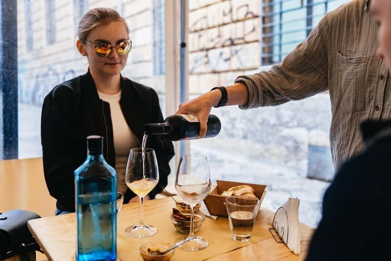 Palermo: Wine Tasting with Snacks at Bottega Monteleone - Tips to get the most out of the tasting