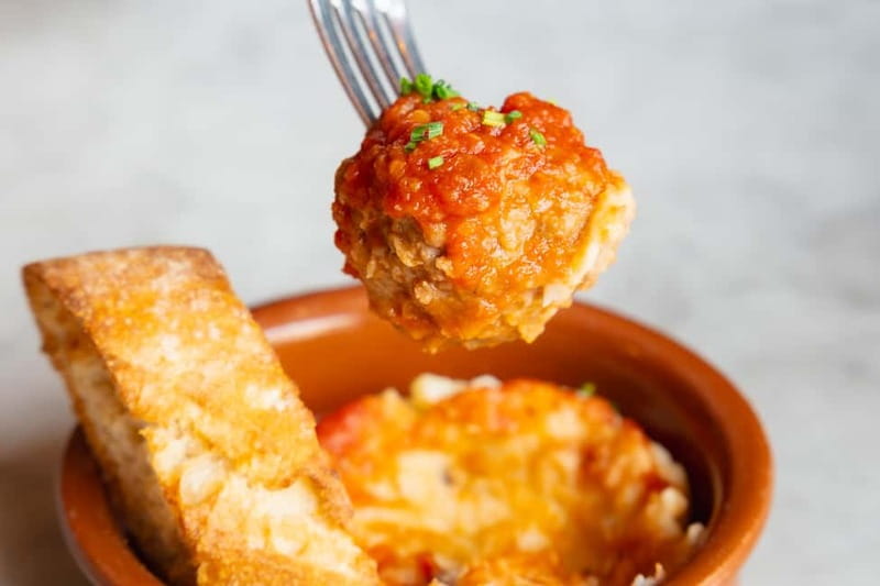 Palma de Mallorca: Gourmet Tapas and Wine Tour - Bodega Mayor: a classic-sounding stop with real Old Town energy