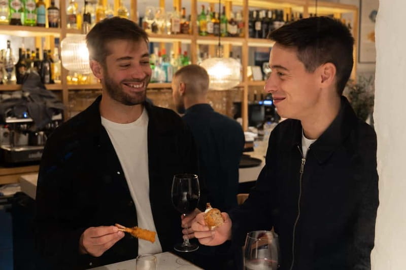 Palma de Mallorca: Gourmet Tapas and Wine Tour - How the tastings actually work: two tapas to choose from, plus your drink