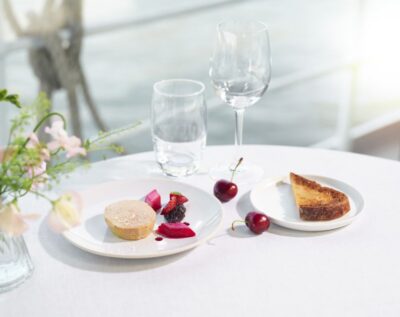 Paris: 3-Course-Dinner Cruise with Wine on the Seine River - Les Invalides to Musée d’Orsay: Classic Landmarks, River-Level Angles