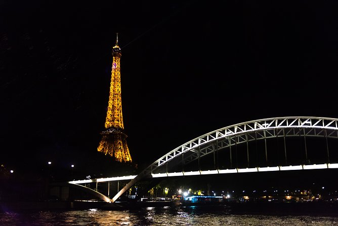 Paris 3-Courses Gourmet Dinner Seine River Cruise with Champagne - Window Seats vs. Average Views: Your Best Upgrade Choice
