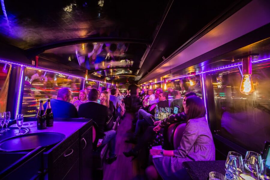Paris: Bus Toqué Tour with 5-Course Dinner and Champagne - A double-decker night tour where dinner is the main event