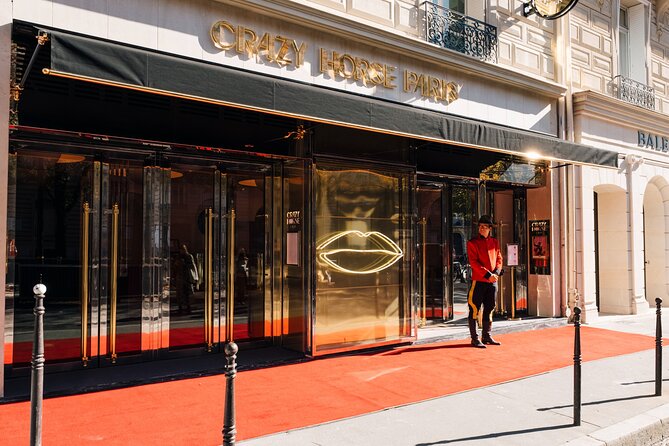 Paris Crazy Horse Cabaret Show with Beverages including Champagne - Champagne and drink service: how it fits your evening