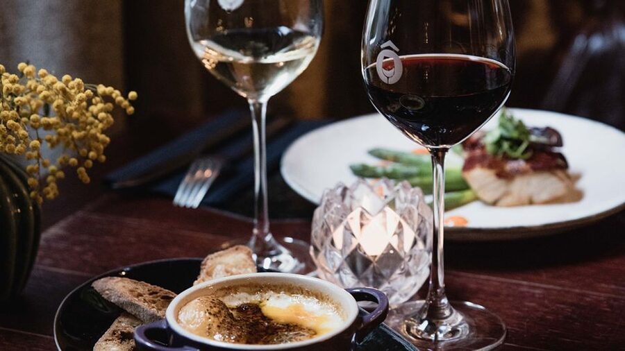 Paris: Dinner with Customized Wine Selection - Key things that make this dinner work