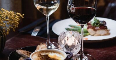 Paris: Dinner with Customized Wine Selection - The 2-hour format: how the evening flows without rushing you