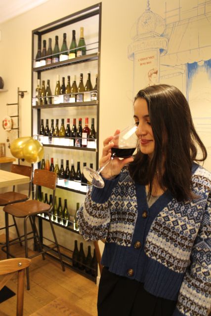 Paris: French Wine and Cheese Guided Tasting - The 2-hour routine: what you’ll do from first sip to last champagne